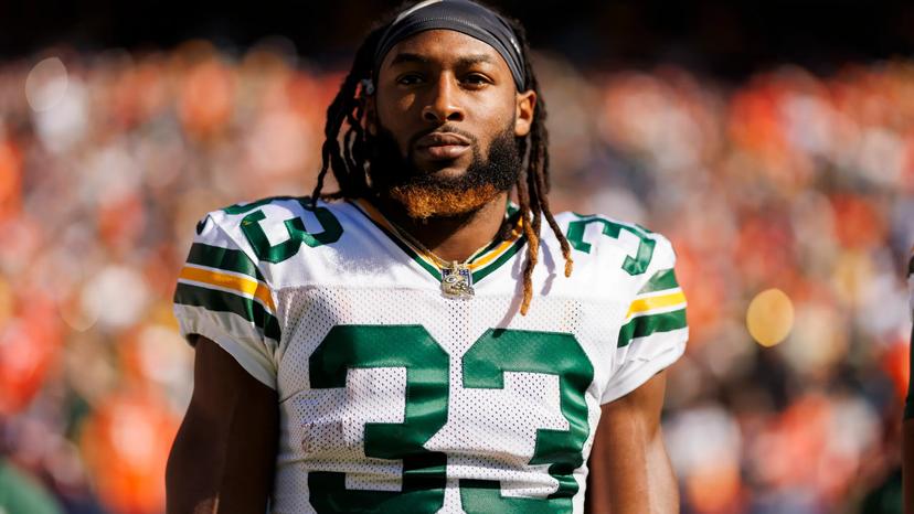Aaron Jones  Quietly Pays Off Student Loan Debt for Entire UTEP Class of 2017