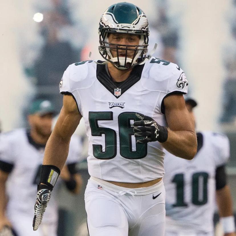 Mahomes Sends Condolences to Eagles Super Bowl champion's Family : “I’m heartbroken to hear about his passing"