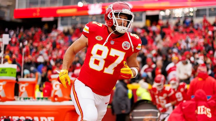 Kelce Reveals the Inspiration Behind His Powerful Playing Style: “He’s an Absolute Legend”