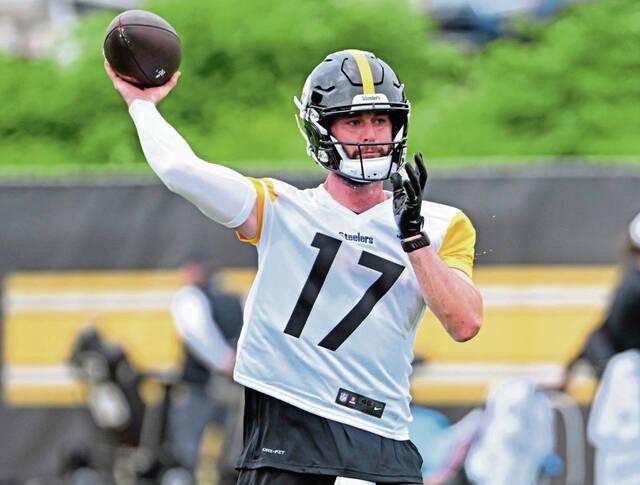 Veteran Skylar Thompson Clash in Steelers Camp for QB
