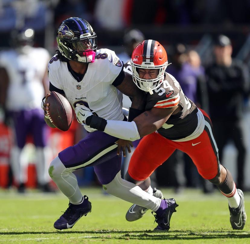 BLOCKBUSTER CAMP OPENING: Eagles Land “Pass Rush Assassin” Ogbo Okoronkwo – Another Super Bowl Champ Touches Down in Philly!
