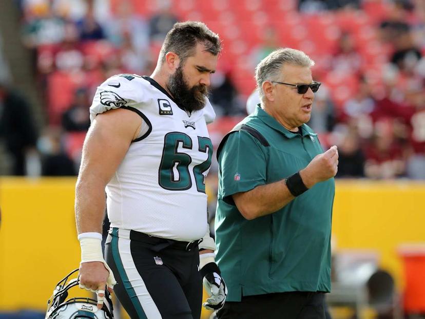 Eagles Legend Steps In as Rookies Tune Out Old Coach — A Lesson in True Locker Room Culture