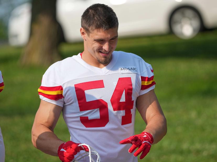 Chiefs’ Butkus Award finalist struggles at LB vs. Cardinals — Andy Reid’s wake-up call: “This isn’t college.”