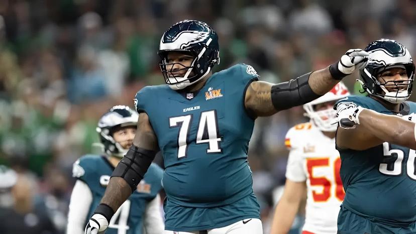 Eagles Bring Familiar Face Back to the O-Line in Trade with Jaguars