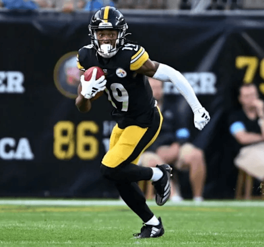 Steelers’ Round 4 Pick Wins Spot on Initial Depth Chart Without Playing a Snap
