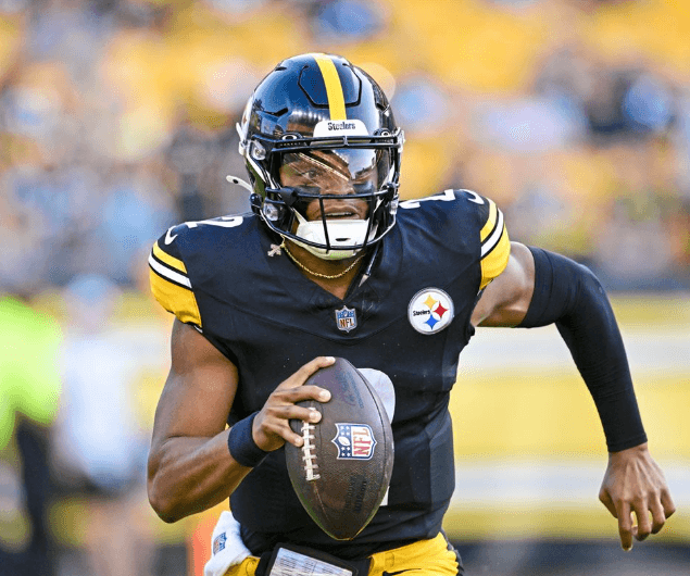 Ex-Steelers Fires Provocative Challenge at Aaron Rodgers Ahead of Jets Season Opener