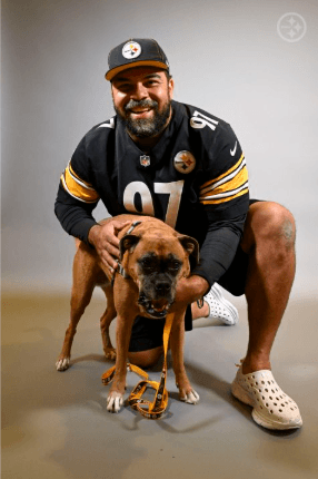Steelers Star Saves 19 Dogs From Euthanasia in Emotional Labor Day Weekend Rescue