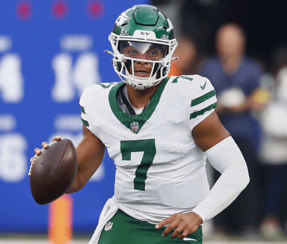 Ex-Steelers Sends Fiery Message Ahead of Steelers Revenge Clash — Rodgers. Fields. Against Their Former Teams