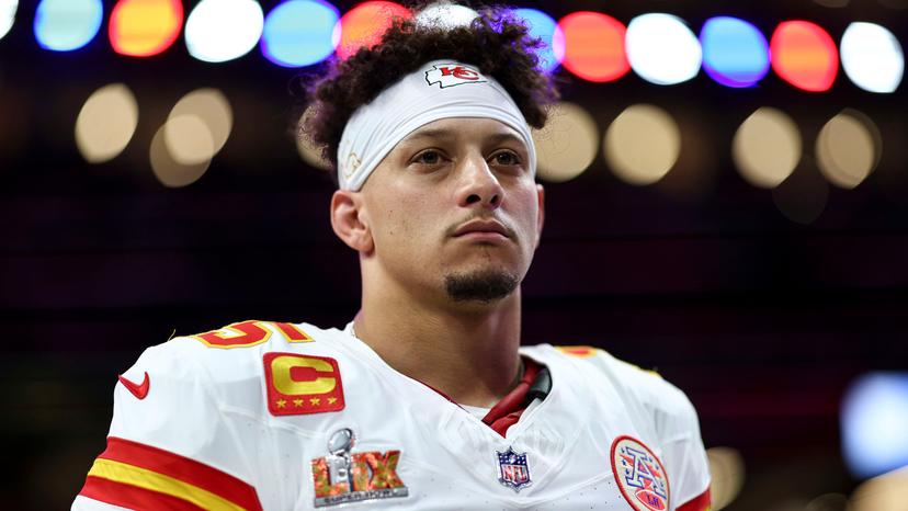 Chiefs Star Patrick Mahomes Honors Childhood Friend’s Family With $10K Monthly Promise
