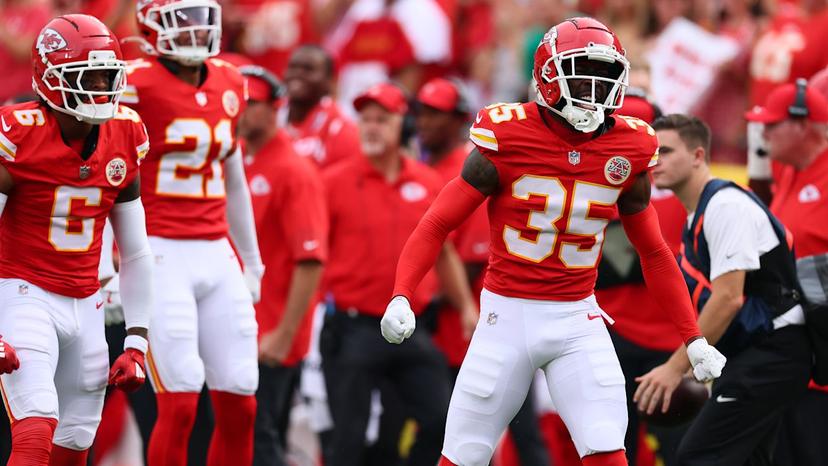 Chiefs Get Encouraging Injury Updates on Two Chiefs Veterans After Scares vs. Eagles