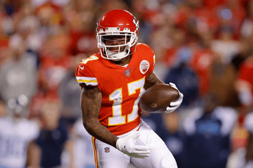 Former Chiefs WR Publicly Accepts Pay Cut to Return Amid Banged-Up WR Room