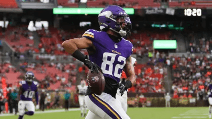 Vikings Elevate WR Hidden Gem to Active Roster After Packers Offer to Steal Him
