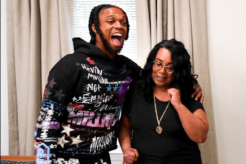 Bills S Damar Hamlin Honors Childhood Friend’s Family With $10K Monthly Promise