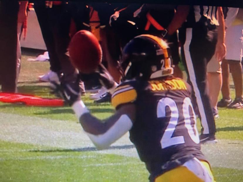 Steelers Locker Room Explodes as Kaleb Johnson Gets Cursed Out by Teammate After Muffed Kickoff