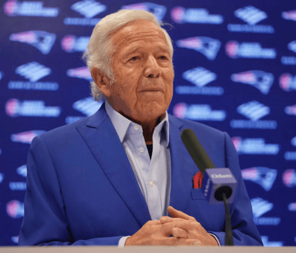 Patriots Accuse Steelers Of Supplying Smelling Salts To $20M Superstar To Hide Concussion Symptoms