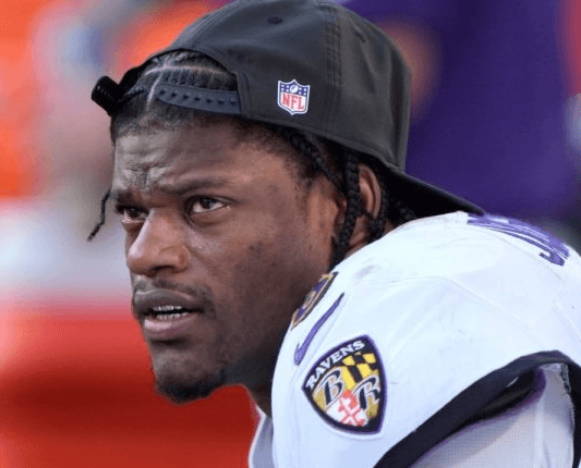 Ravens HC Furious After Lamar Jackson Left Sitting on Bench With Injury, No Medical Check or Tent Evaluation