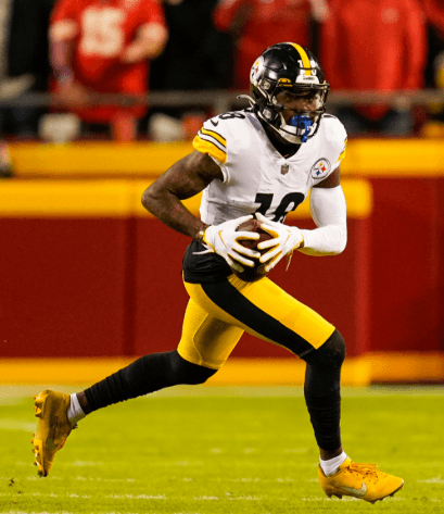 Former Steelers Draft Pick Visits Pittsburgh After Ravens Release, Hopes for Reunion