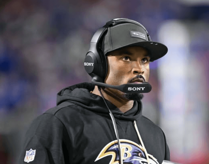 HC Ravens “Threatens” DC Zach Orr in Tunnel After Home Loss to Texans – Fans Rally Behind John Harbaugh