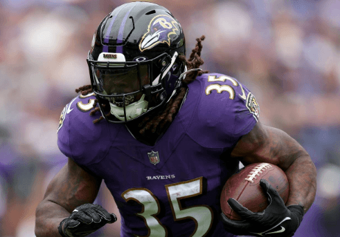 Beloved Ravens Super Star Signs One-Day Contract to Retire at 30 in Purple & Black
