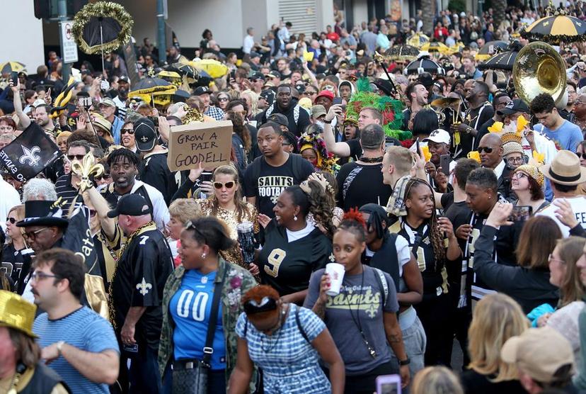49ers Team Bus Delayed After Being Blocked by Rowdy Saints Fans on Route to the Superdome