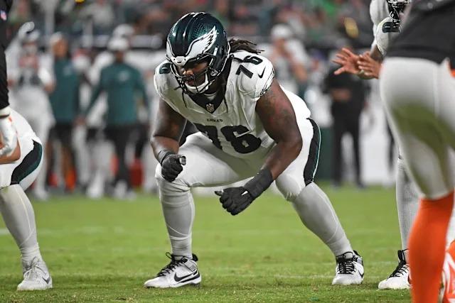 Eagles Re-Sign Veteran OL Just Two Weeks After Cut Amid a Trench Injury Storm