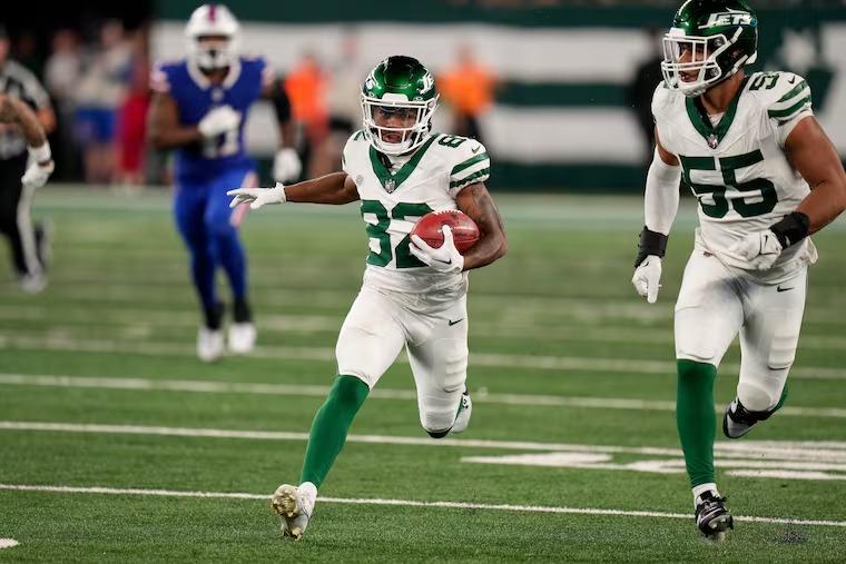 Eagles Claimed Former Jets WR Star Amid Darius Cooper's Severe Shoulder Injury vs. Rams