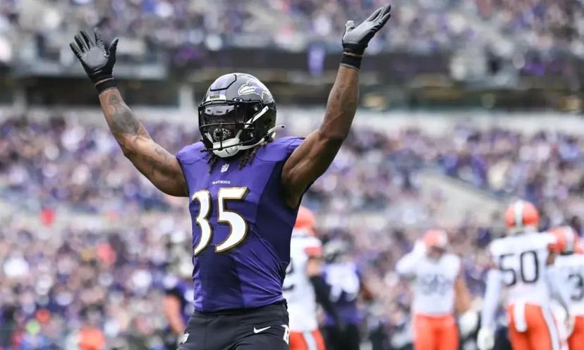 Beloved Ravens Super Star Signs One-Day Contract to Retire at 30 in Purple & Black