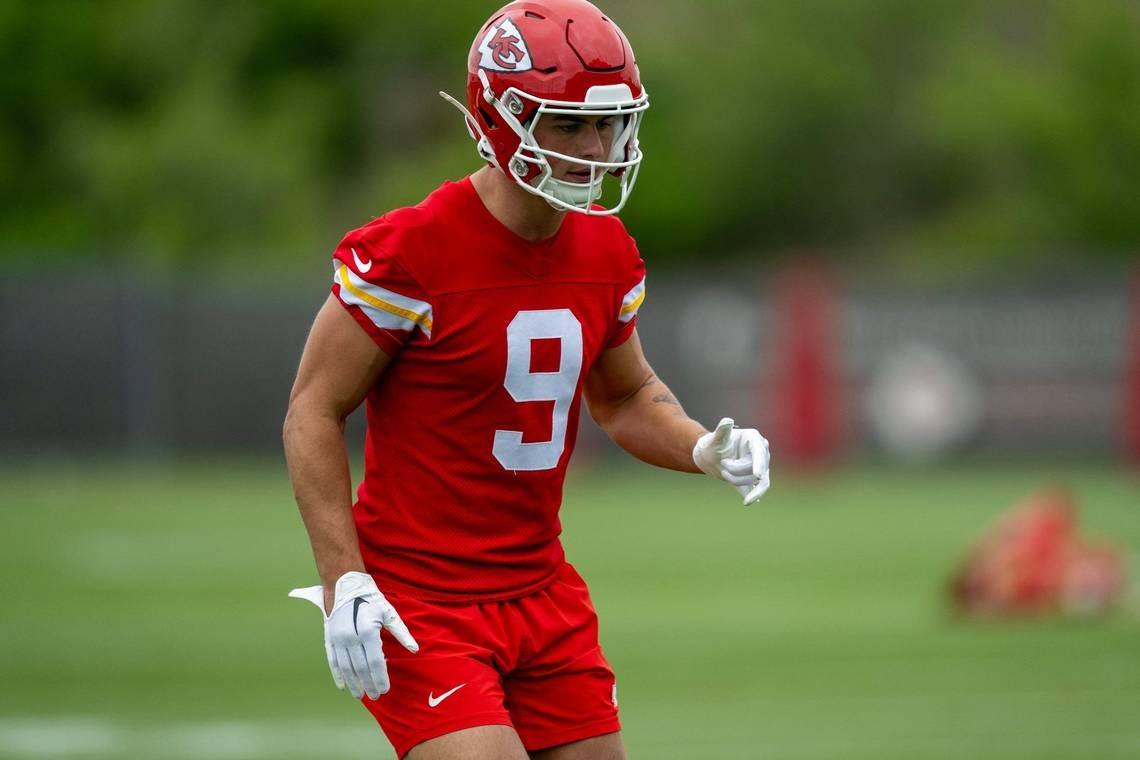 Chiefs Rookie Cut Before Season Retires to Join Military Service