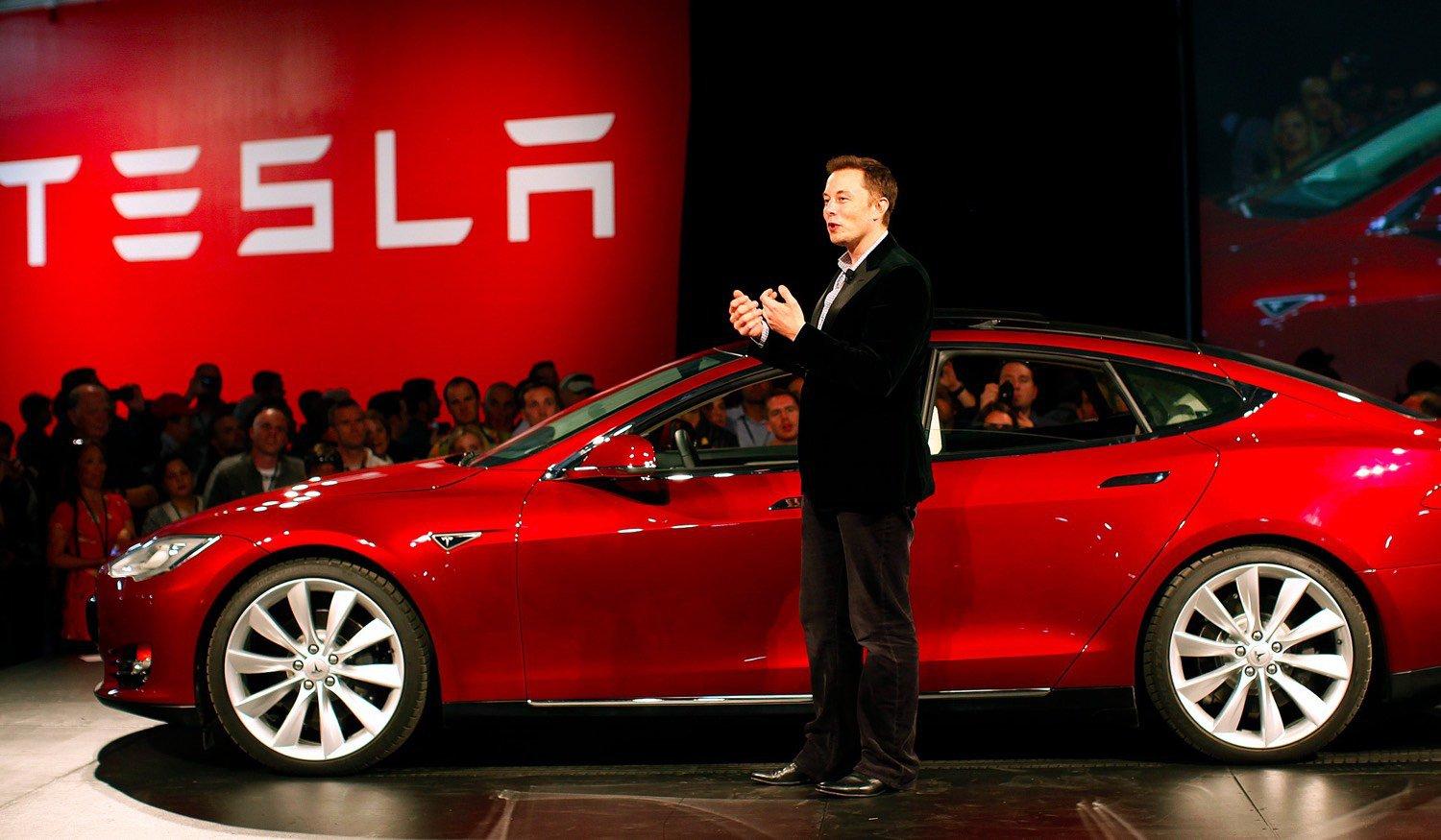 Tesla của tỷ phú Elon Musk đang tạo bước ngoặt thế kỷ cho ngành công nghiệp  ô tô điện