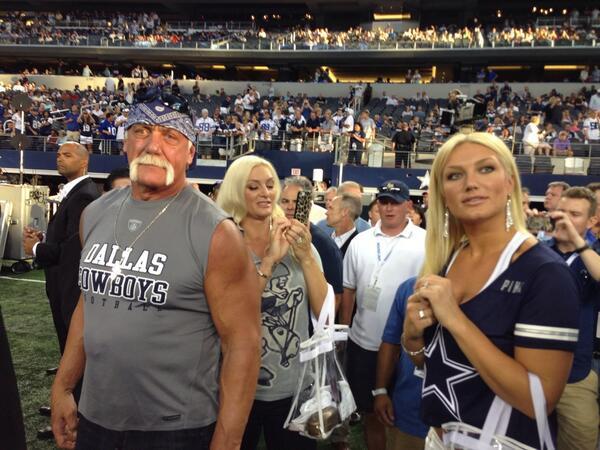 Hulk Hogan compare a una partita dei Dallas Cowboys - WRESTLING NEWS