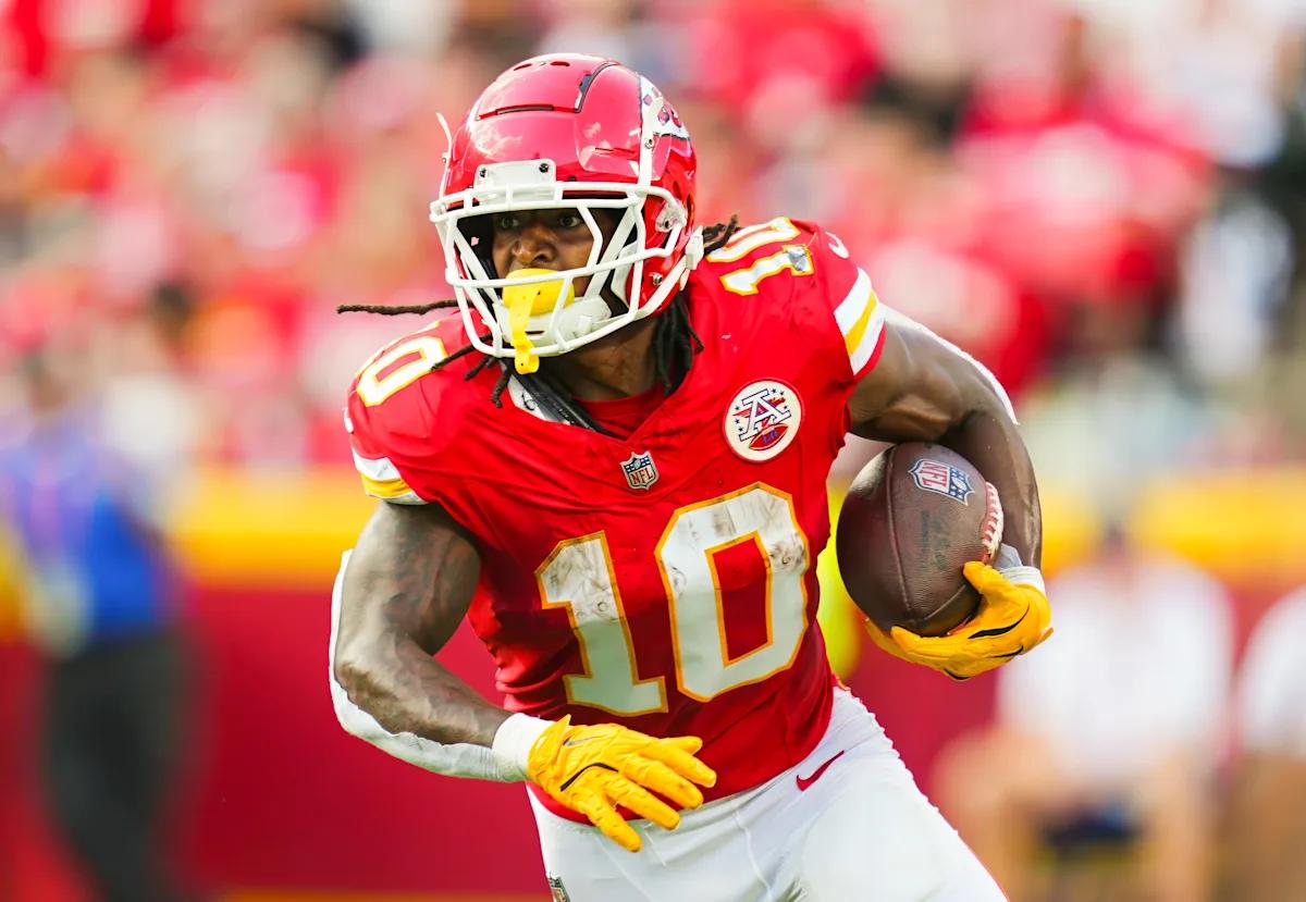 BREAKING NEWS: In the recent game between the Chiefs and Giants, many fans noticed that Isiah Pacheco had a tattoo on his arm with the colors and symbol of the cause, along with the number “988” — the Suicide & Crisis Lifeline. And it was only after the victory over the Giants that he shared with a trembling voice: “I dedicate this victory to my father, he was one of the…”. Along with those emotional words, Pacheco also decided to donate $988,000 to the Suicide & Crisis Lifeline with the message: “Everyone has the right to live in a loving environment…”. – manh