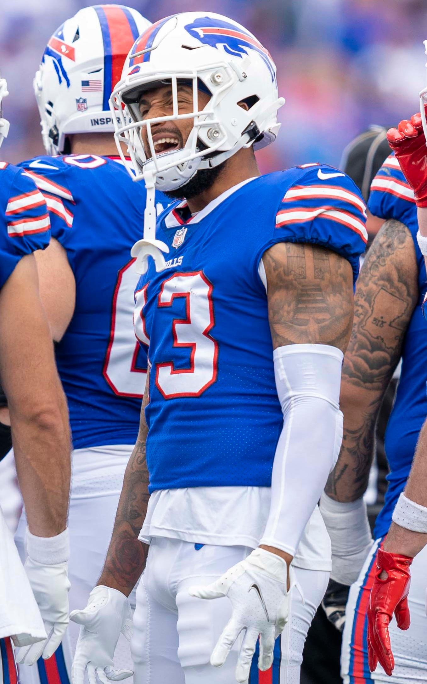Gabe Davis - Wikipedia