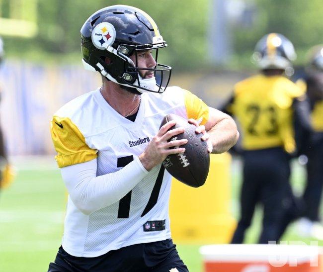 Photo: Steelers Thompson Works Out at Mini-Camp in Pittsburgh -  PIT2025061030 - UPI.com