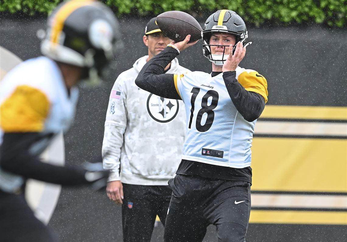 Mason Rudolph has been 'awesome' for Will Howard in murky Steelers QB group | Pittsburgh Post-Gazette
