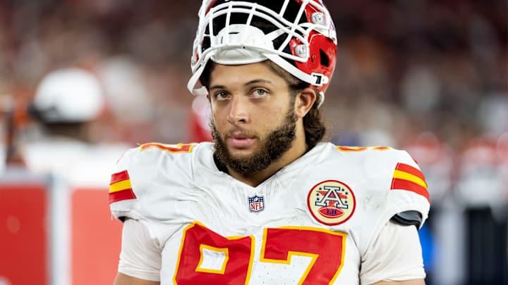 Former UofL DE Ashton Gillotte Receives High Praise From Veteran Chiefs  Teammate