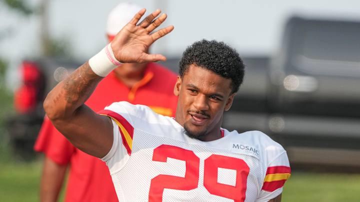 New Patriots linebacker considered an absolute steal after shocking release