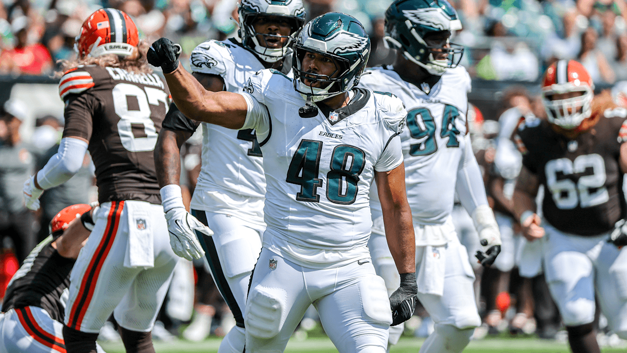 Andrew Mukuba gets a pick-six in his first Eagles game