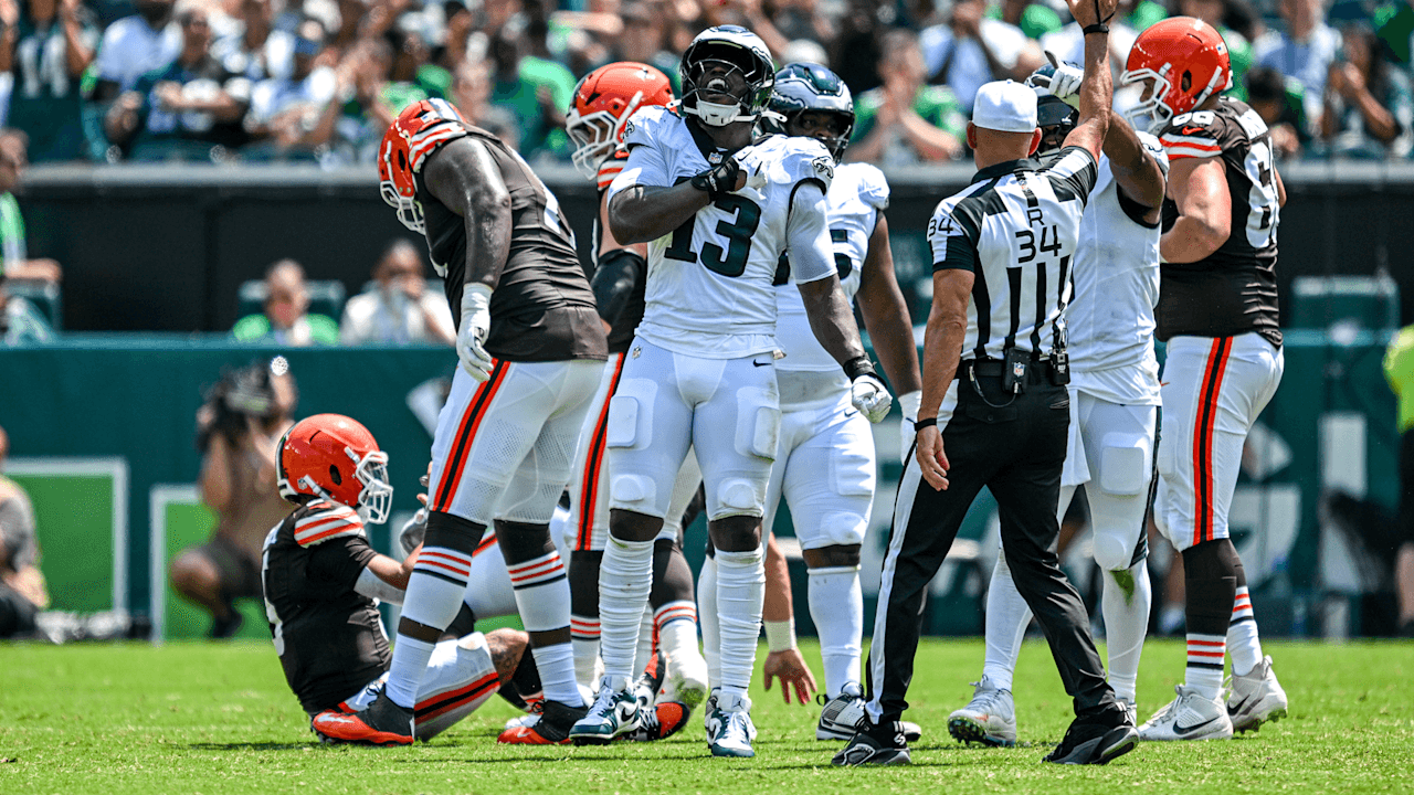 Andrew Mukuba gets a pick-six in his first Eagles game