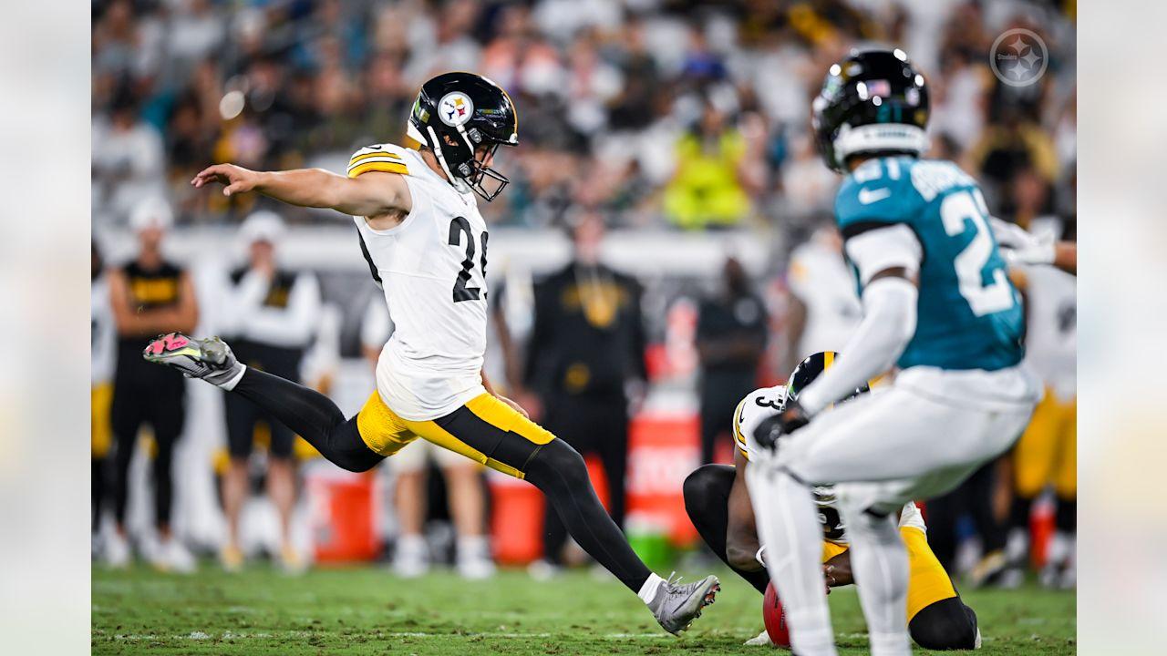 Pittsburgh Steelers kicker Ben Sauls (29) during a preseason game between the Pittsburgh Steelers and the Jacksonville Jaguars, on Saturday August 9, 2025 in Jacksonville, FL. (Karl Roser / Pittsburgh Steelers)